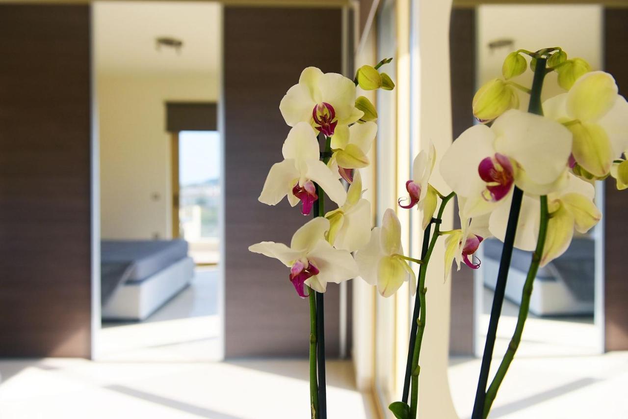 Stelia Luxury Apartments Kalavarda Exterior photo