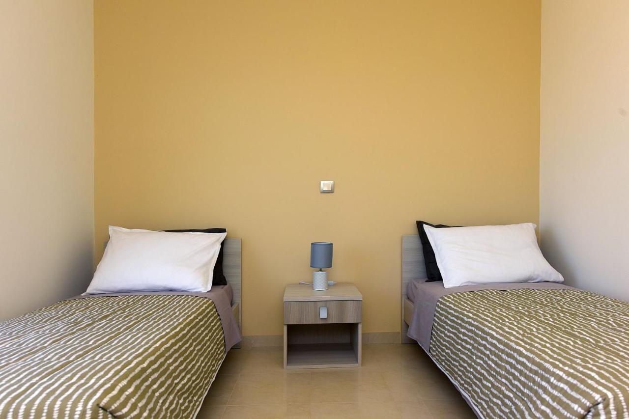 Stelia Luxury Apartments Kalavarda Exterior photo