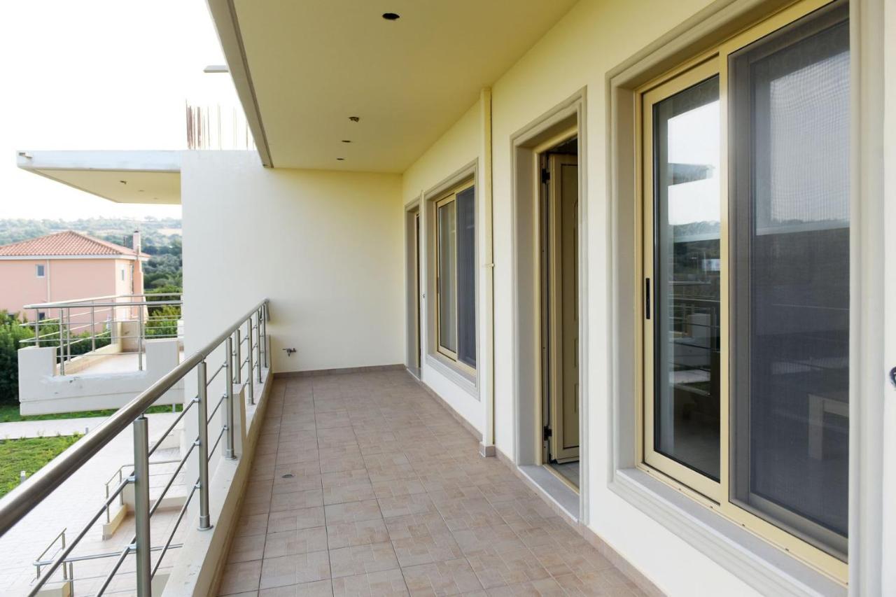 Stelia Luxury Apartments Kalavarda Exterior photo